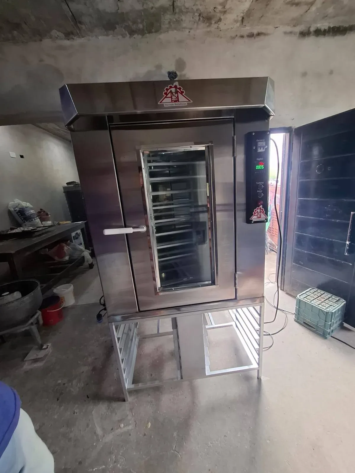 Horno Rotativo A&D 10 Bandejas Eléctrico — instalado